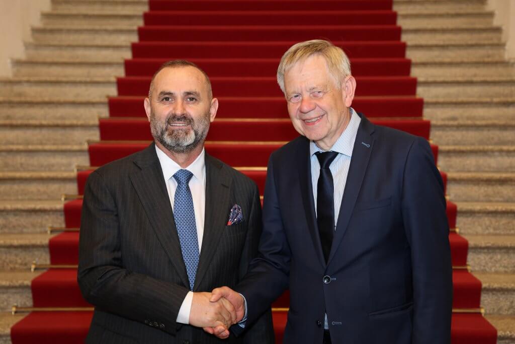 Justizminister Ulsi Manja, Vizepräsident des Bayerischen Landtags Karl Freller